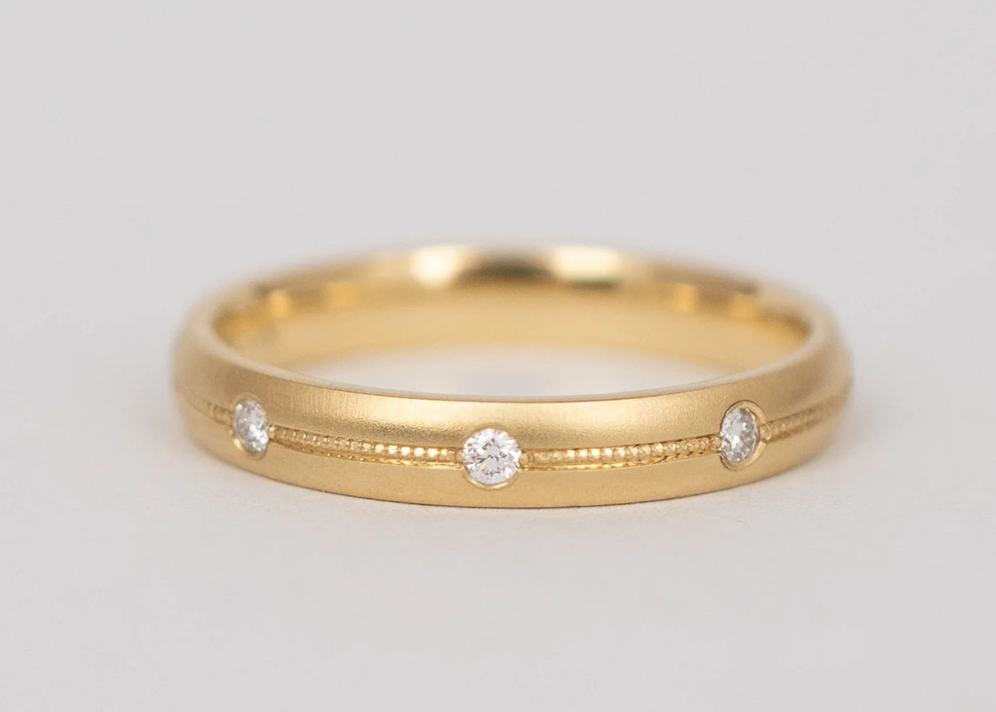 White Diamond + 8 Point Band