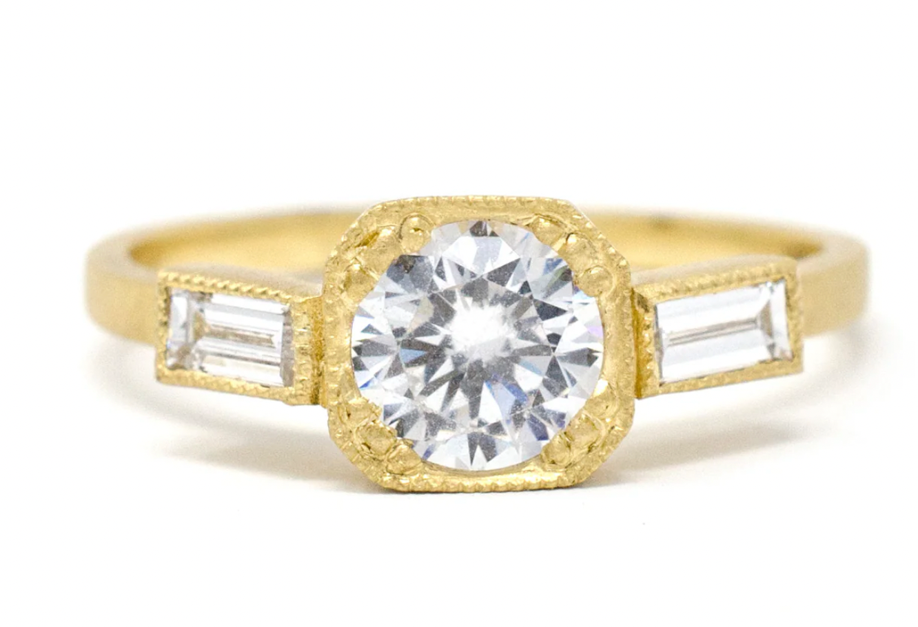 Mountings Blockette + Three Stone Ring