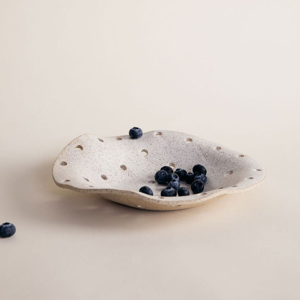 Berry Bowl Speckled White