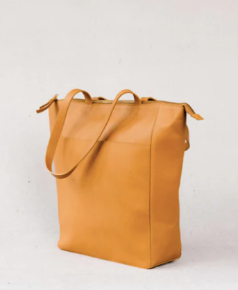 Lari + Tote