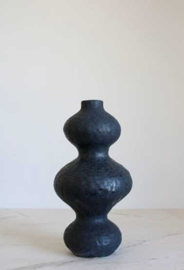 Coal Black Triple Curve + Vase