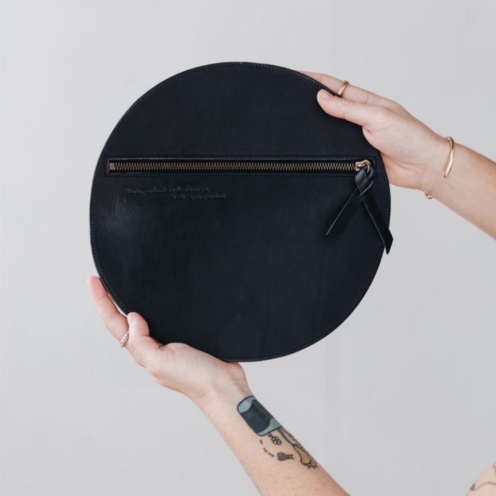 Open Door Clutch + Black